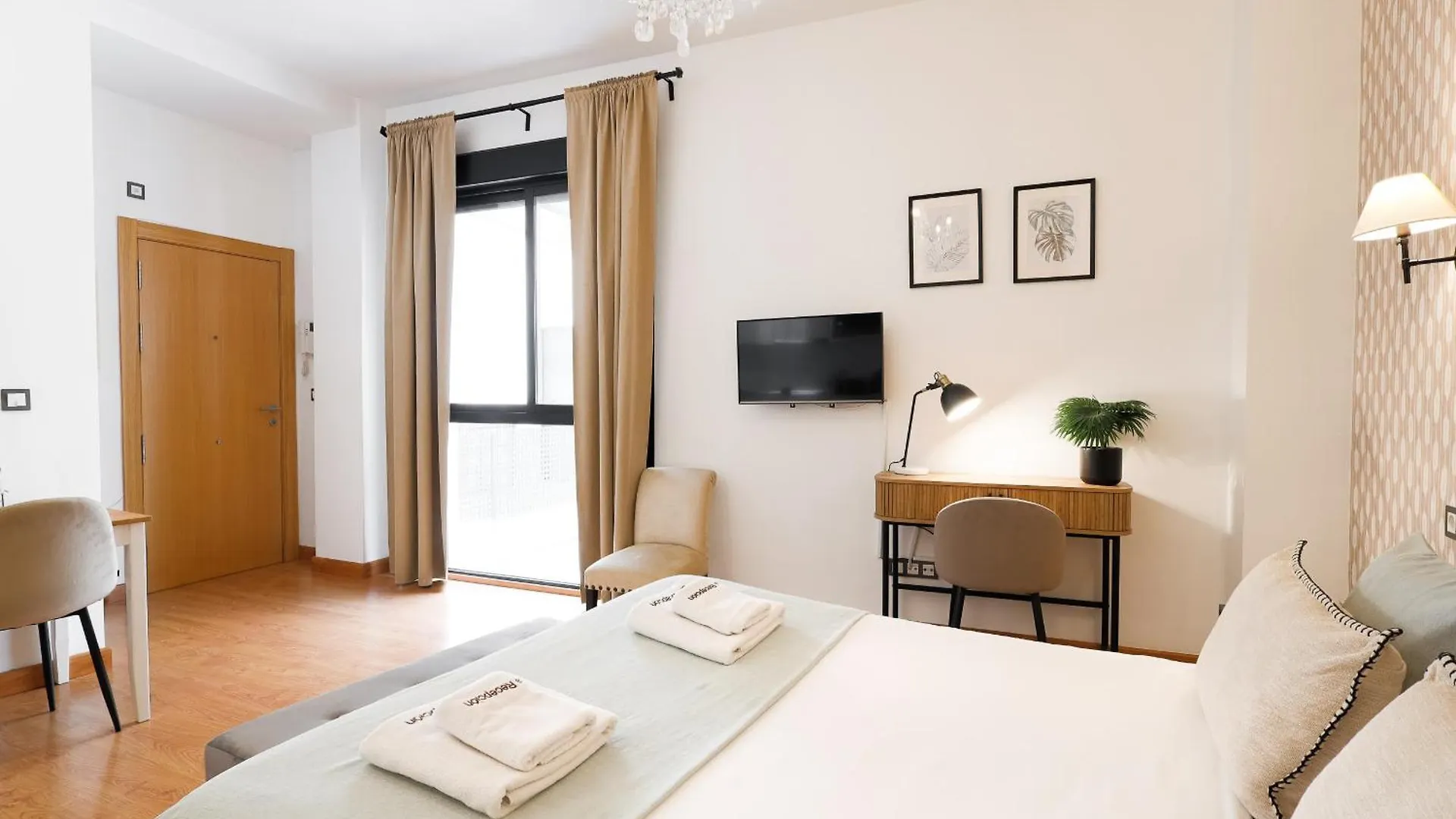 Apartamento C15 - Charming Modern Studio In The Centre Málaga España