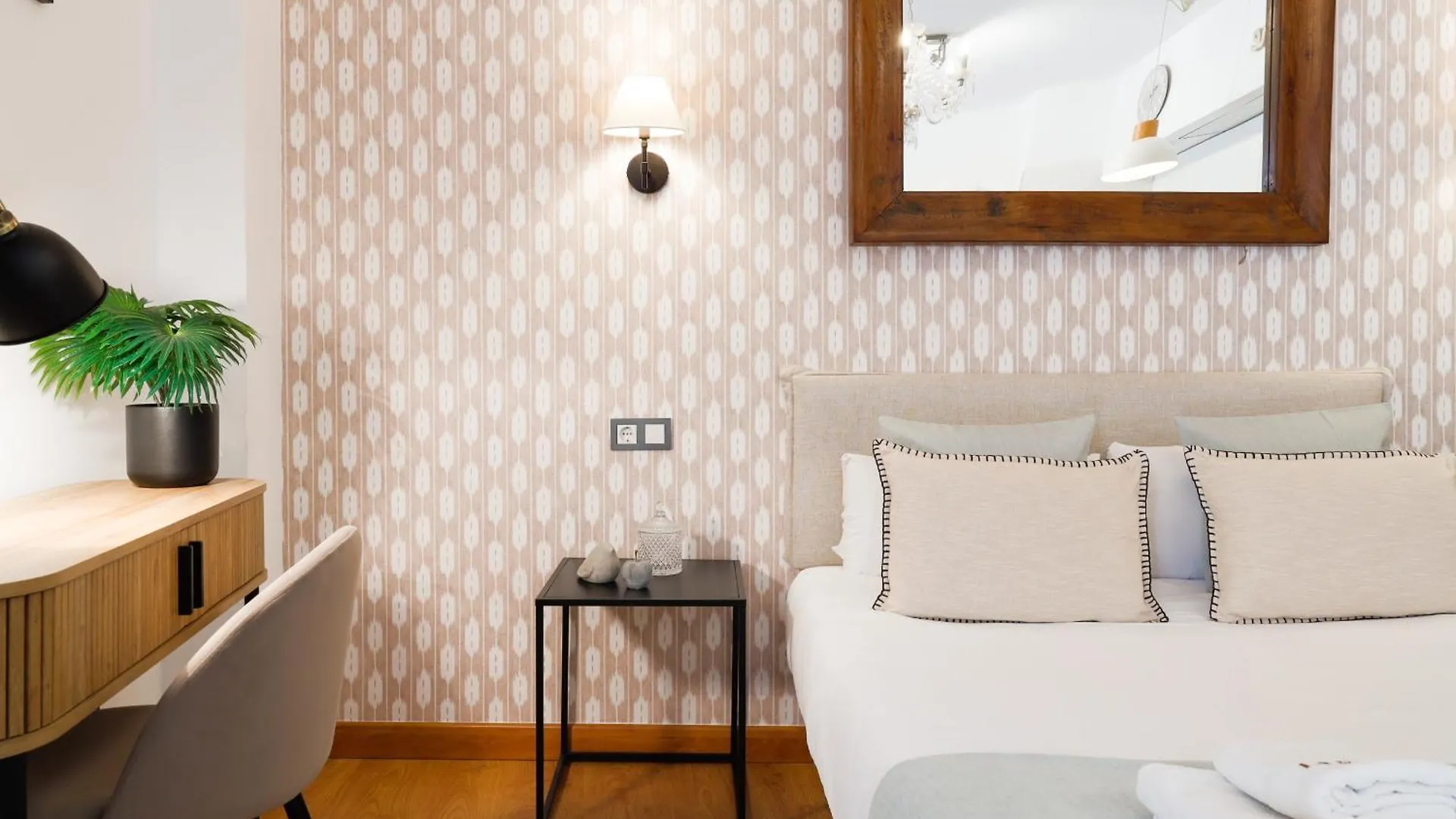 C15 - Charming Modern Studio In The Centre Malaga